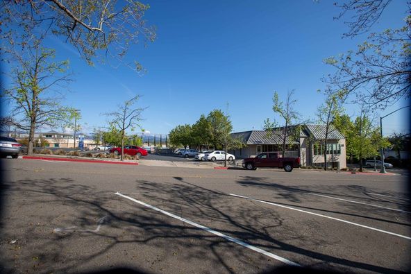 1388 Court St, Redding, CA 96001